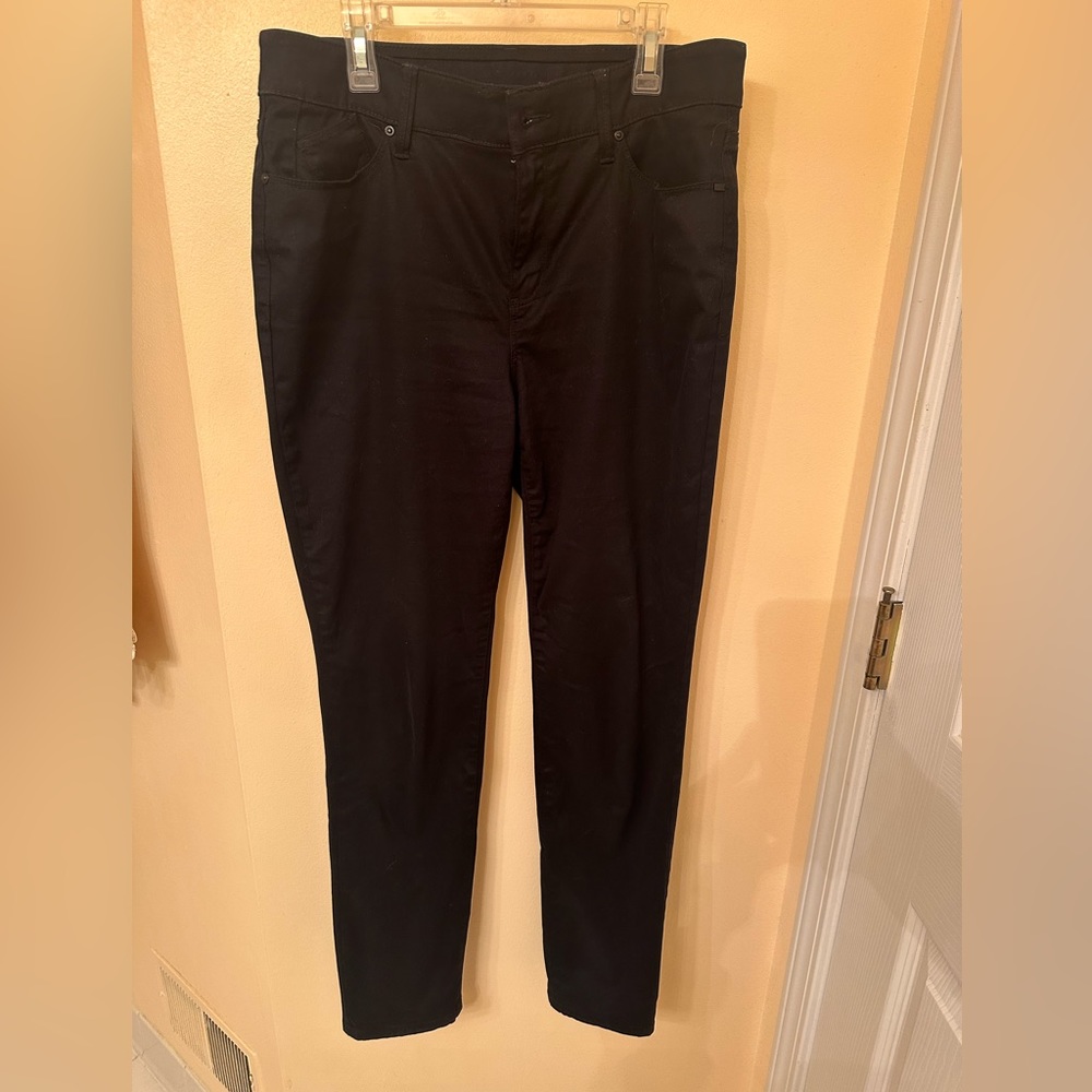 Chico’s ankle jeans. Super soft black. Size 1 regular